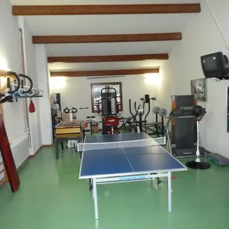 Pour 21 Personnes 400 M2 Piscine Salle De Sport Proche Des Plages. Herault Villa Coulobres